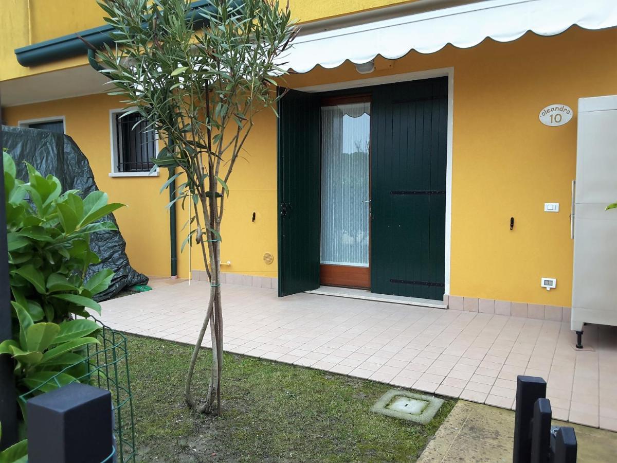Hotel Apartments Villaggio Dei Fiori 4 Stars Luxury - Great Family Resort - Pet Friendly - With Hypermarket - Delivery Restaurant-Pizzeria - Room Breakfast With Supplement - Ultra Fast Wi-Fi - Play Area For Children - Olympic Swimming Pool - Parking 카오를레 외부 사진