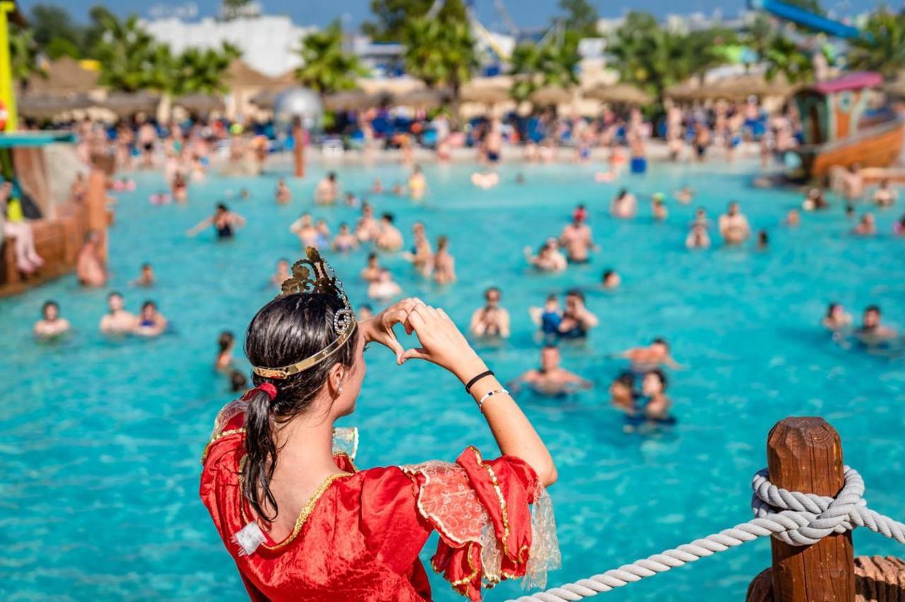 Hotel Apartments Villaggio Dei Fiori 4 Stars Luxury - Great Family Resort - Pet Friendly - With Hypermarket - Delivery Restaurant-Pizzeria - Room Breakfast With Supplement - Ultra Fast Wi-Fi - Play Area For Children - Olympic Swimming Pool - Parking 카오를레 외부 사진