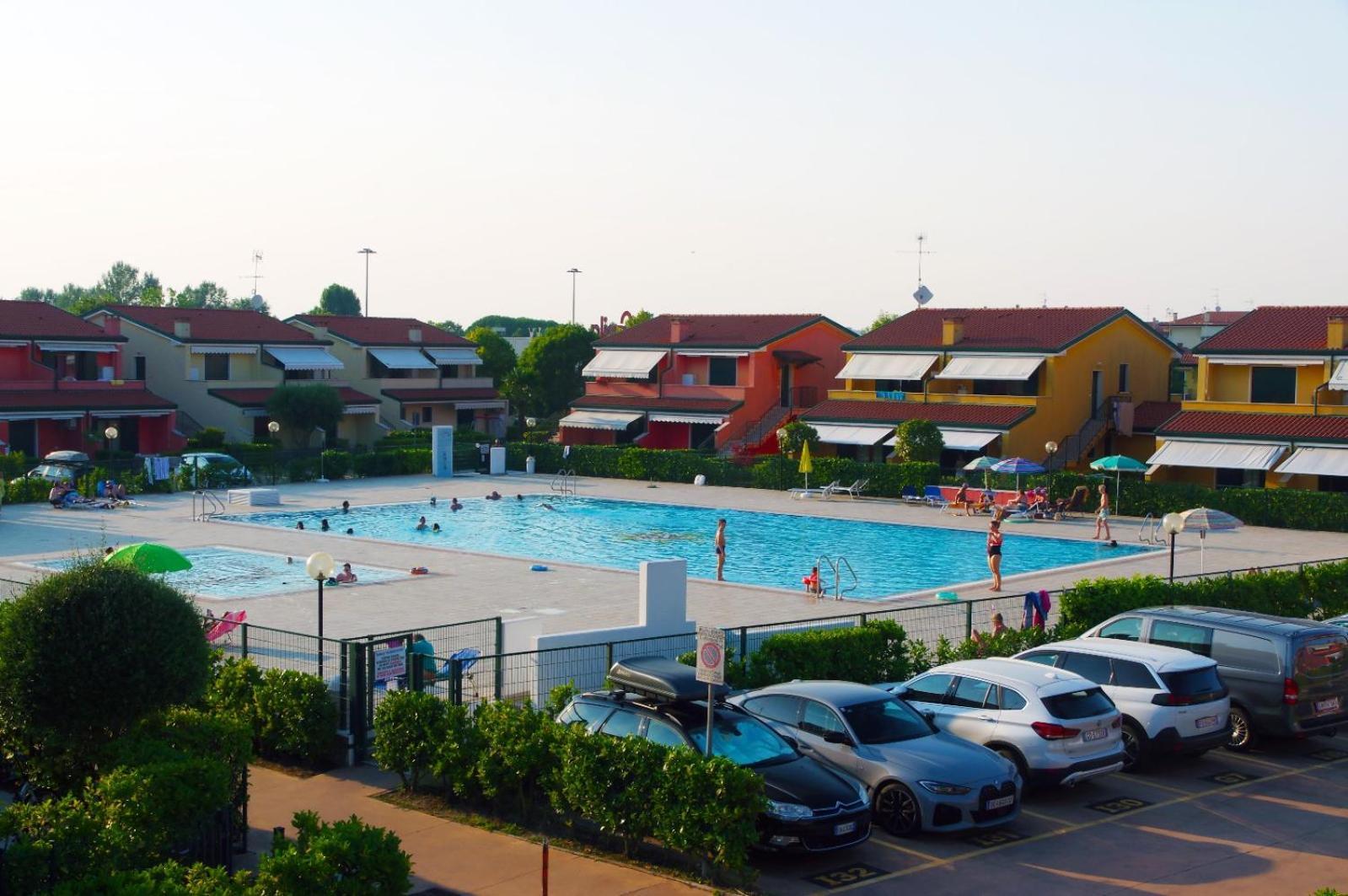 Hotel Apartments Villaggio Dei Fiori 4 Stars Luxury - Great Family Resort - Pet Friendly - With Hypermarket - Delivery Restaurant-Pizzeria - Room Breakfast With Supplement - Ultra Fast Wi-Fi - Play Area For Children - Olympic Swimming Pool - Parking 카오를레 외부 사진