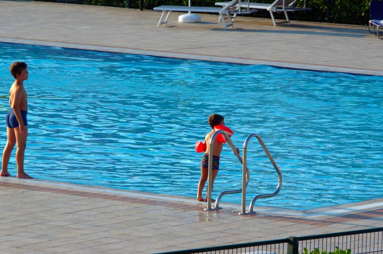 Hotel Apartments Villaggio Dei Fiori 4 Stars Luxury - Great Family Resort - Pet Friendly - With Hypermarket - Delivery Restaurant-Pizzeria - Room Breakfast With Supplement - Ultra Fast Wi-Fi - Play Area For Children - Olympic Swimming Pool - Parking 카오를레 외부 사진