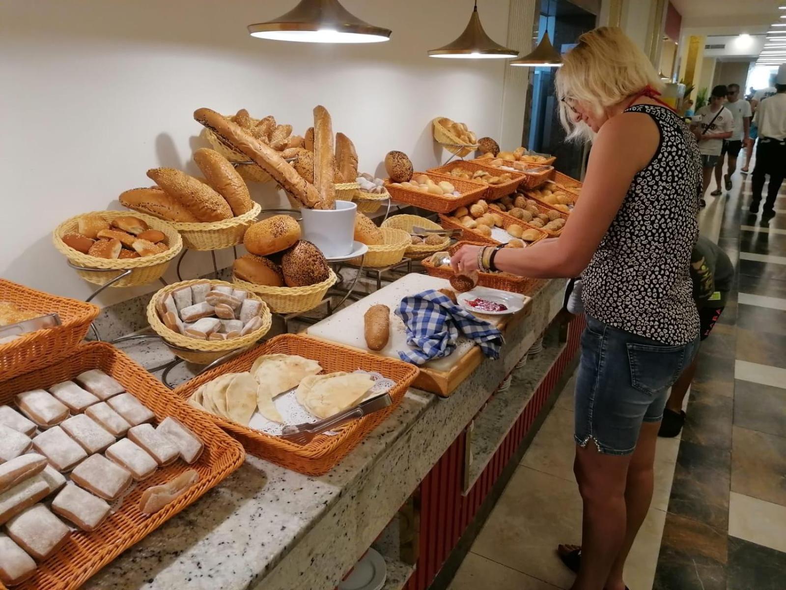 Hotel Apartments Villaggio Dei Fiori 4 Stars Luxury - Great Family Resort - Pet Friendly - With Hypermarket - Delivery Restaurant-Pizzeria - Room Breakfast With Supplement - Ultra Fast Wi-Fi - Play Area For Children - Olympic Swimming Pool - Parking 카오를레 외부 사진